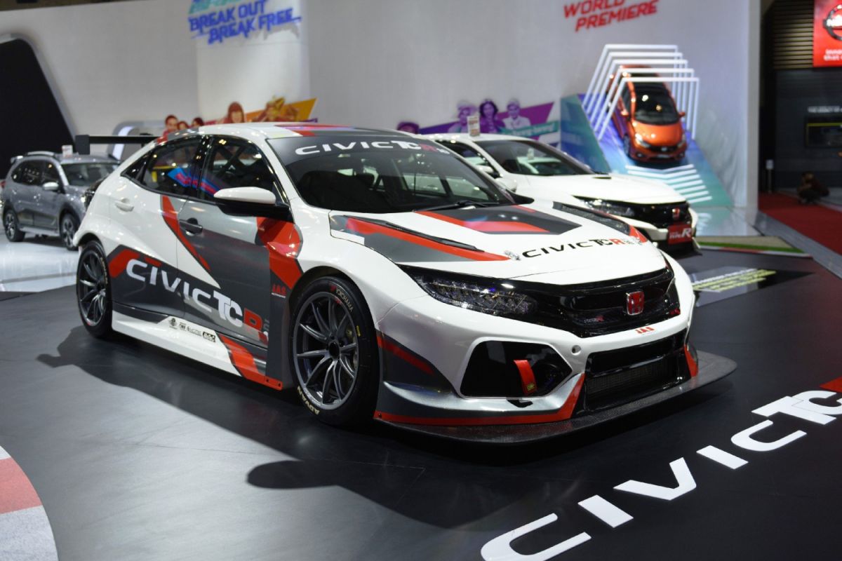 Mobil balap Honda Civic TCR mejeng di GIIAS