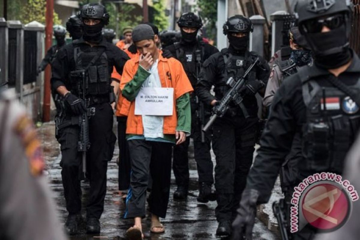 Dua Terduga Teroris Di Bandung Jaringan JAD