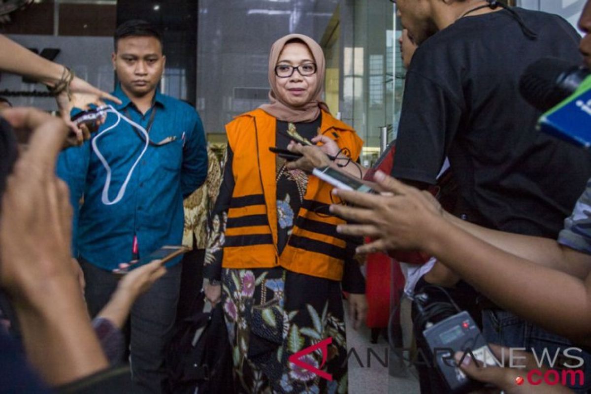 KPK perpanjang penahanan Eni Maulani Saragih