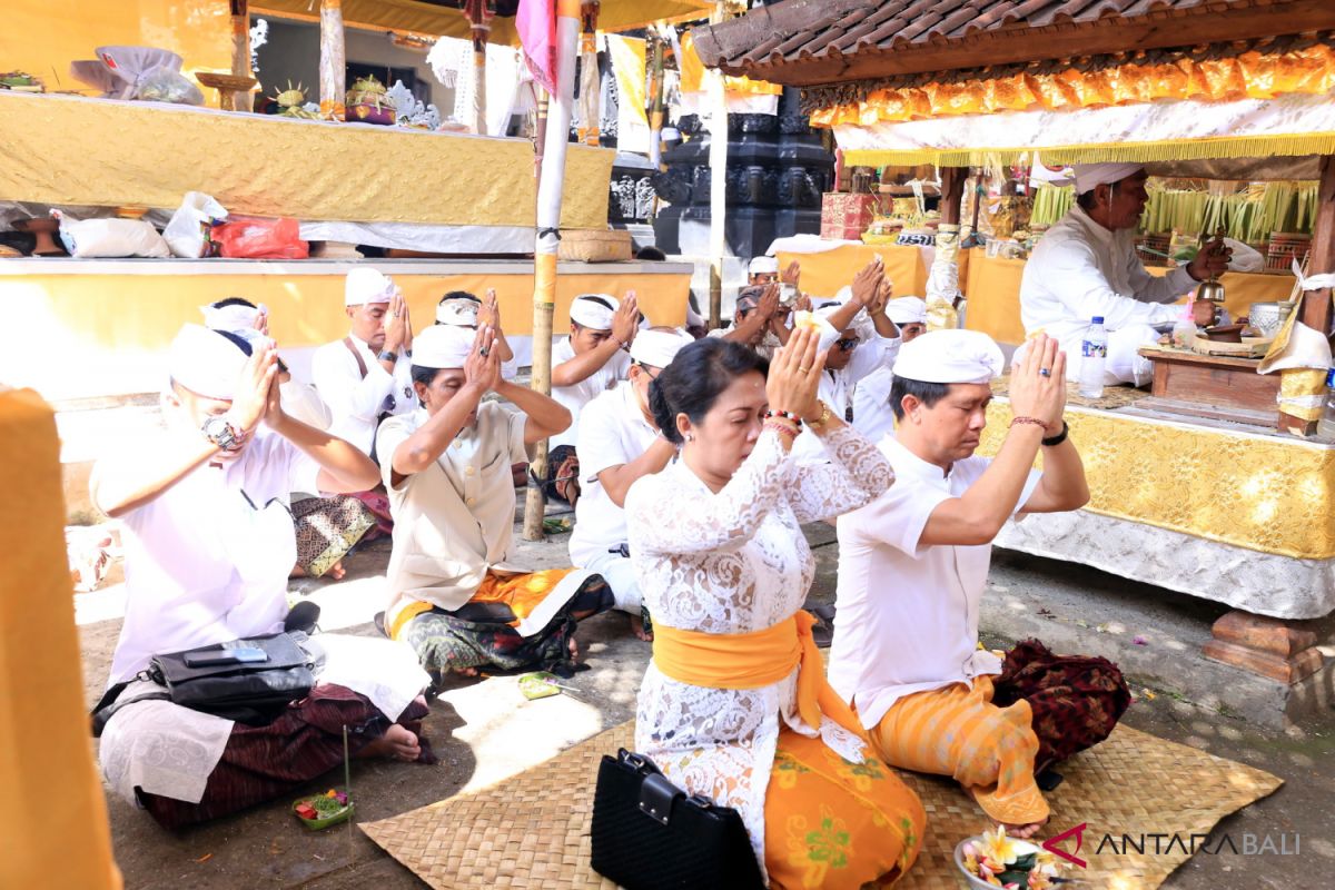 Bupati Klungkung hadiri ritual di Pura Gunung Mas