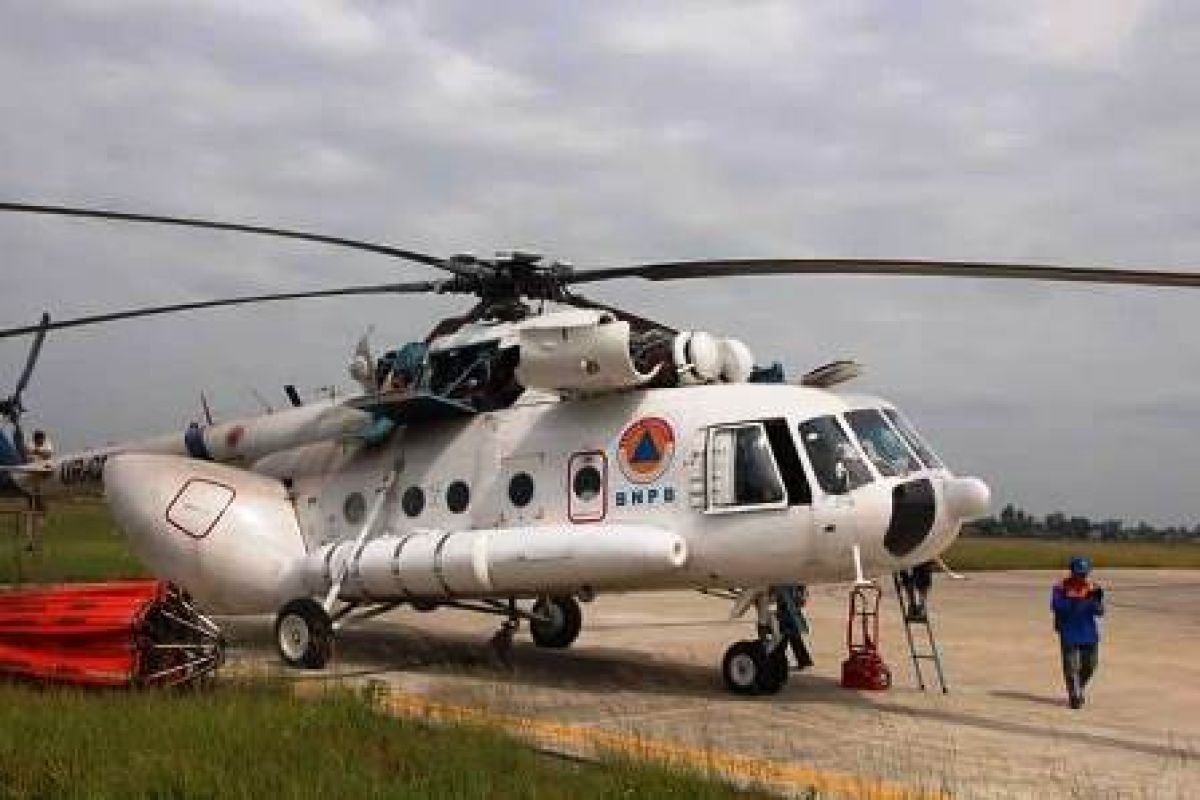 10 helikopter dikerahkan padamkan karhutla di Kalbar