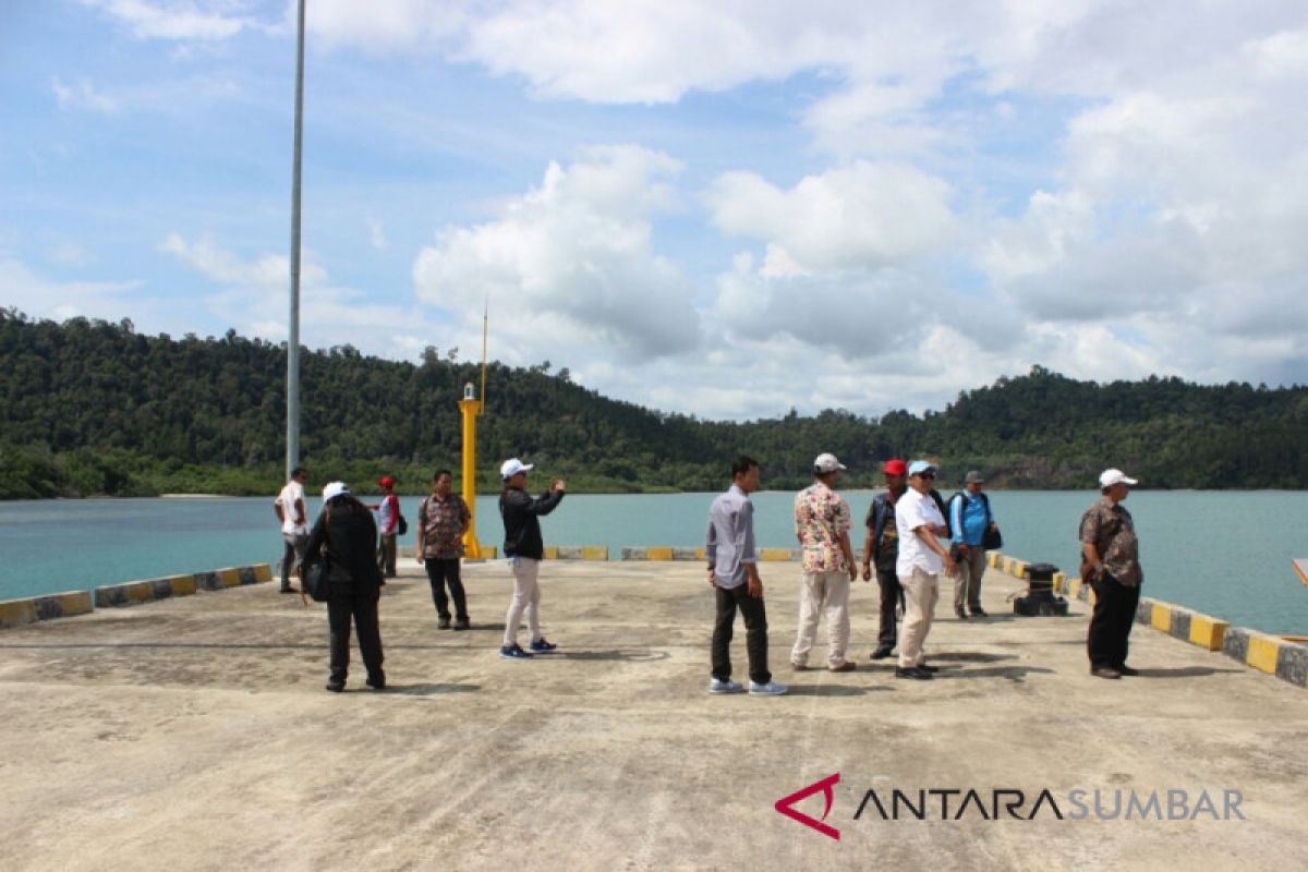 Jalan menuju Teluk Tapang Pasaman Barat dibantu APBN, kata Wagub