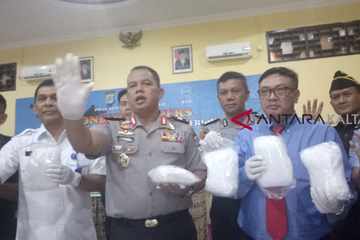Attempt to smuggle 38kg of crystal meth foiled