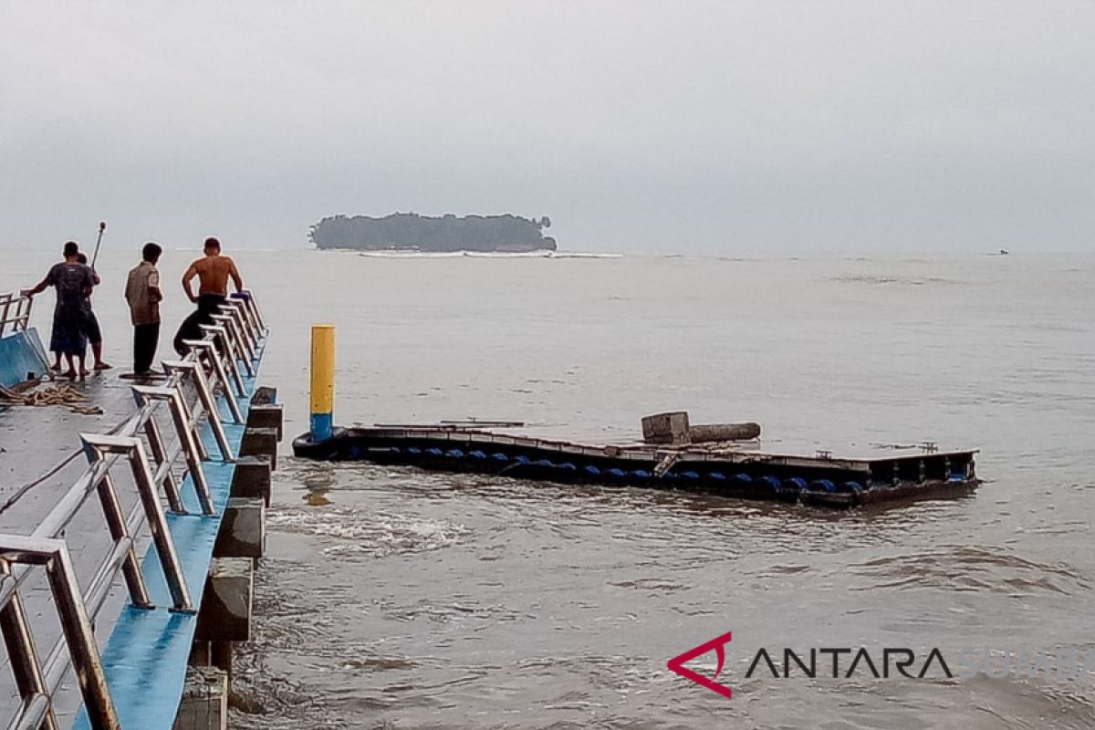 Cuaca buruk, wisata ke Pulau Angso Duo sementara ditutup