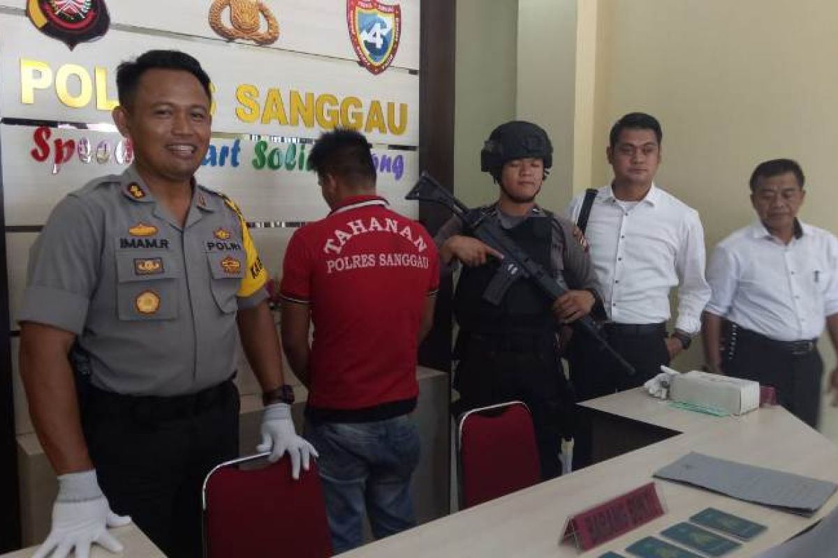 Polres Sanggau tangkap warga Pasaman terkait narkoba