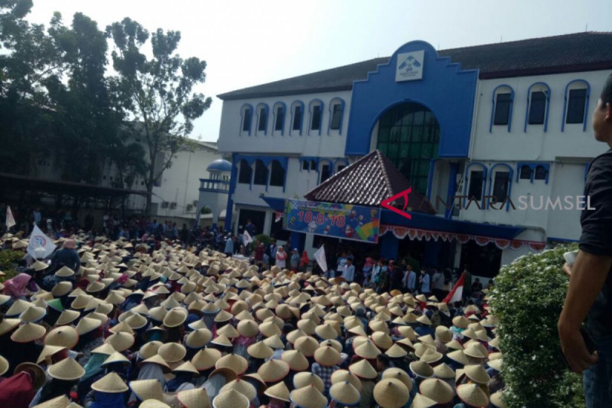 Rektorat UIN Raden Fatah didemo 4.000 mahasiswa baru