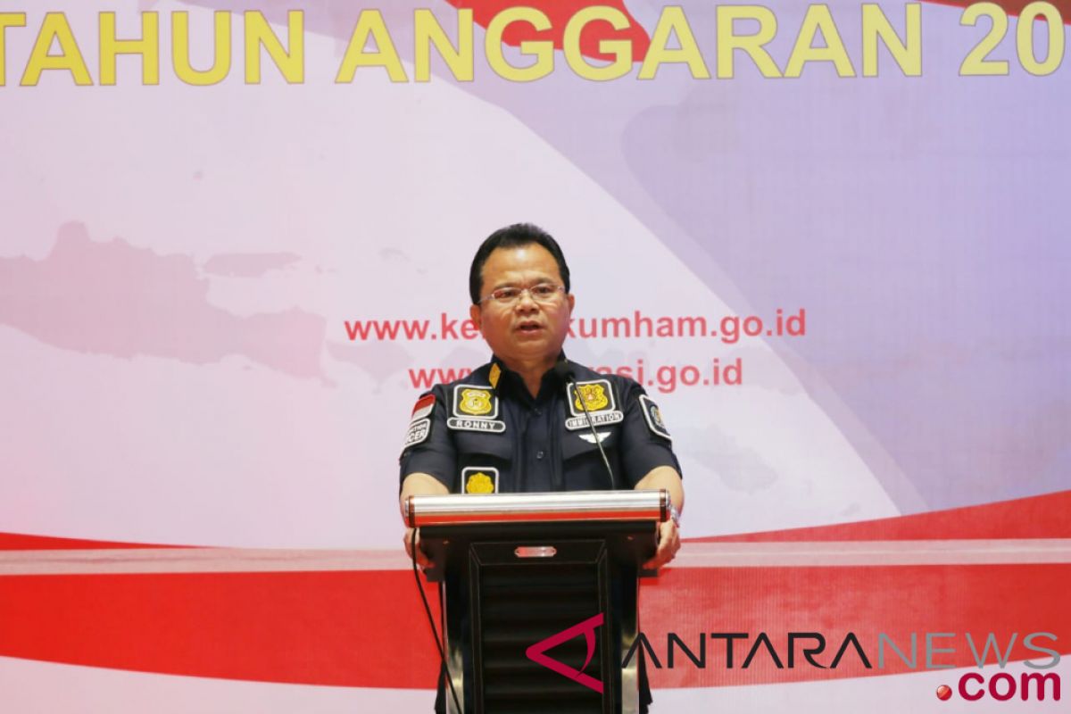 Immigration wants foreigners monitoring team in each district
