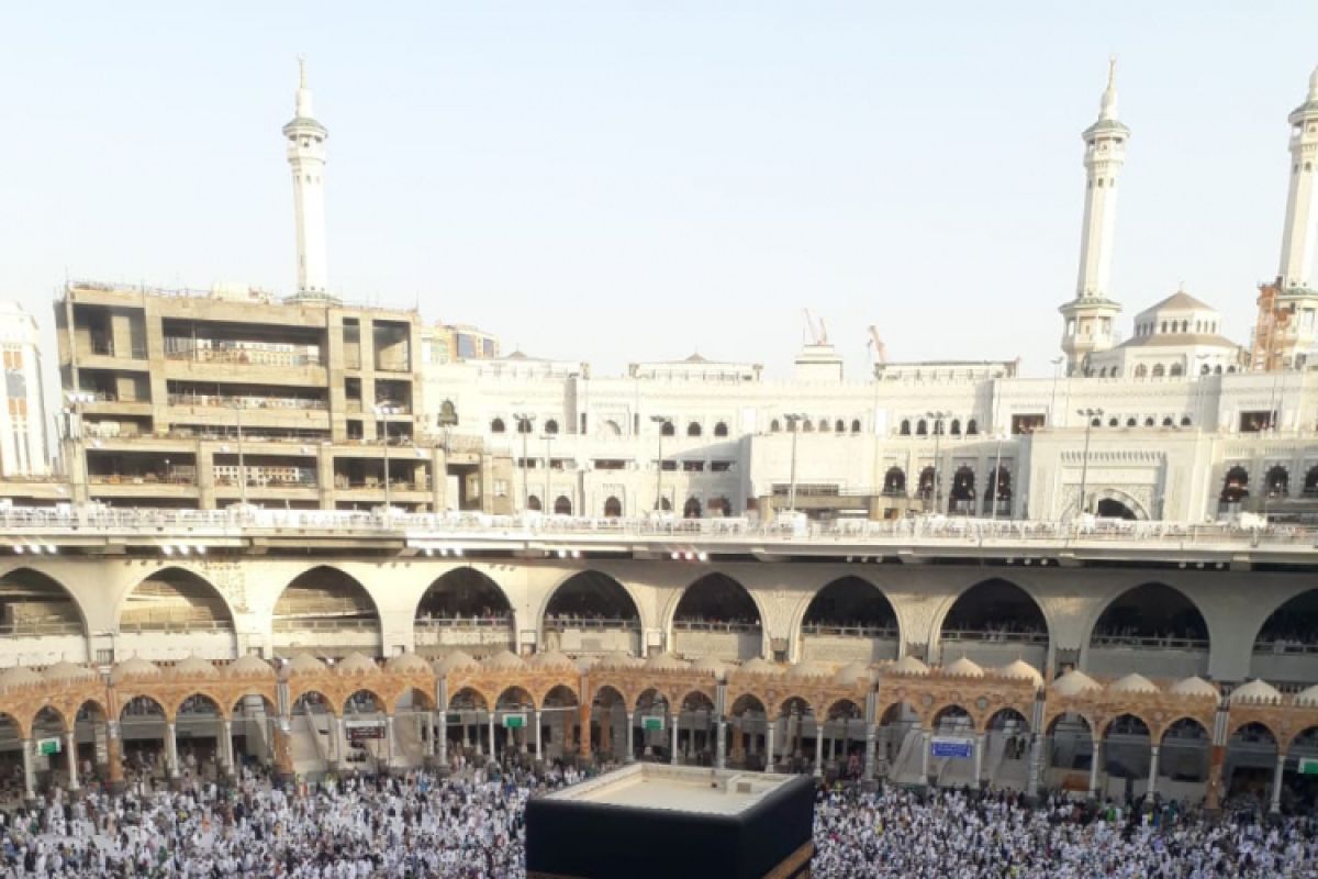 Jamaah haji berduyun-duyun ke Makkah
