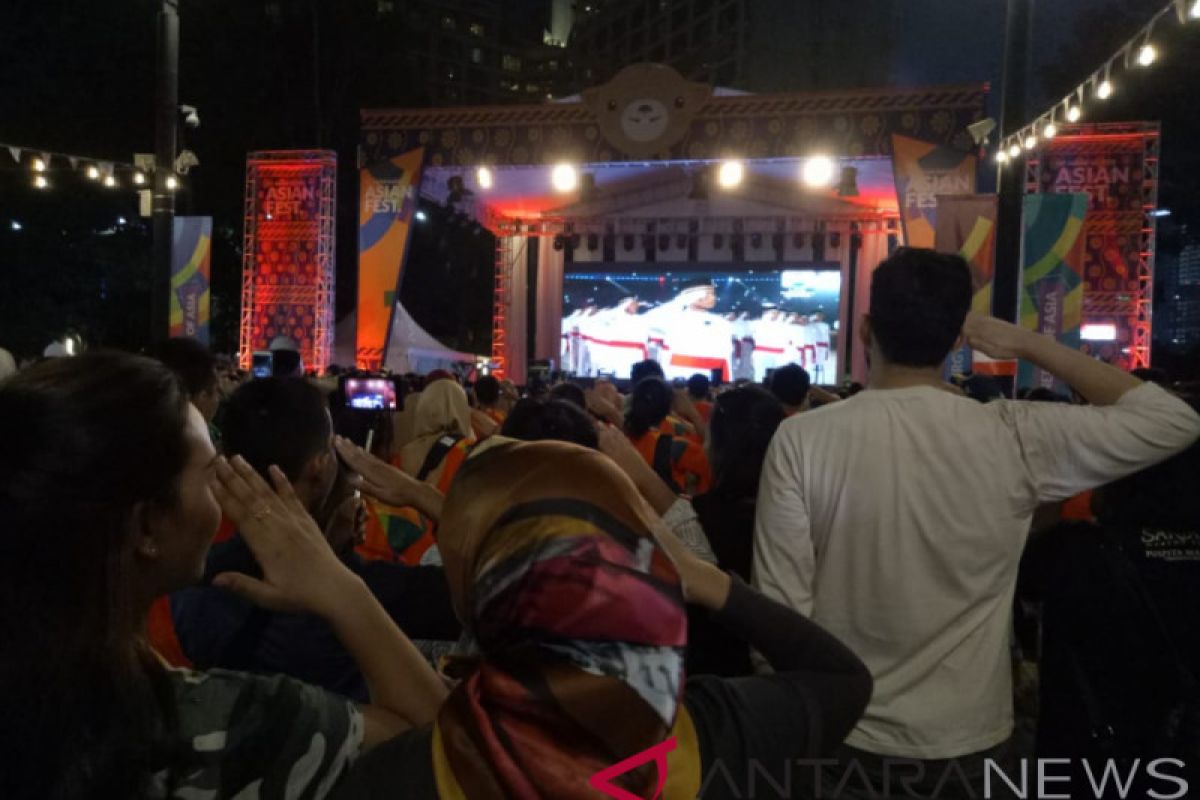 Indonesia Raya turut berkumandang di luar Stadion Utama GBK