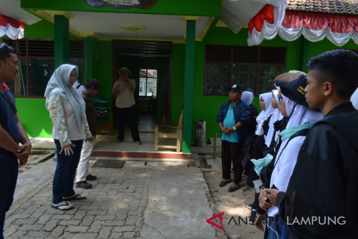 Warga Demak jalan sehat bersama Mbak Rerie