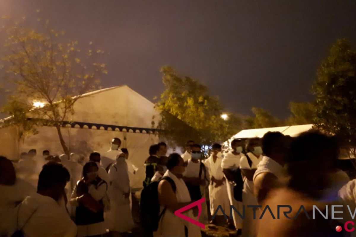 Laporan dari Mekkah - Hujan guyur tenda jamaah di Arafah