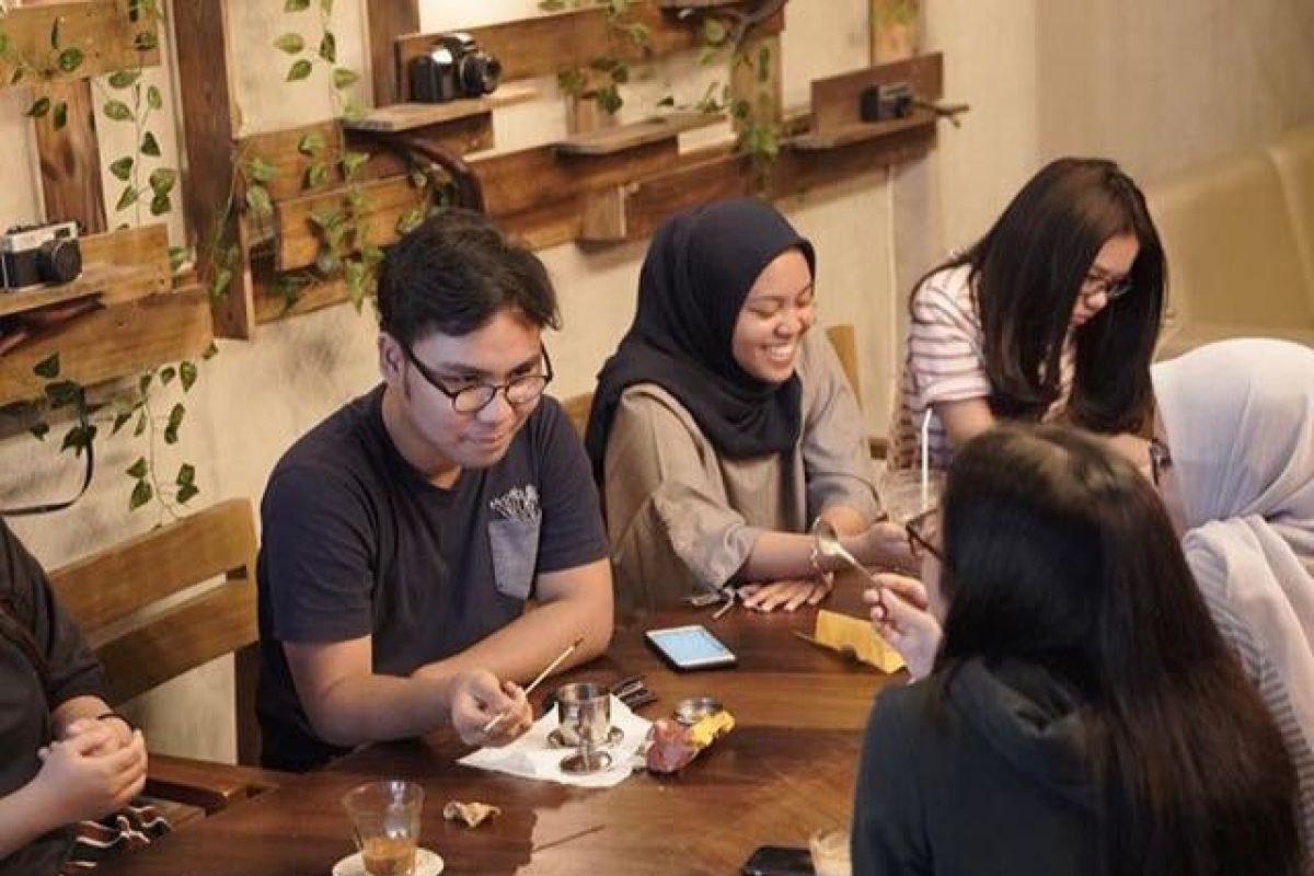 Minum kopi bernuansa vintage di Fow Coffee