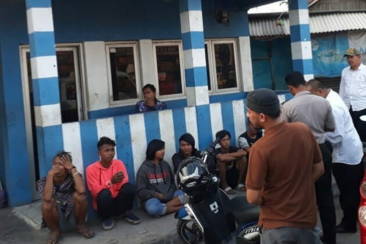 Polisi tangkap 13 preman di Karawang