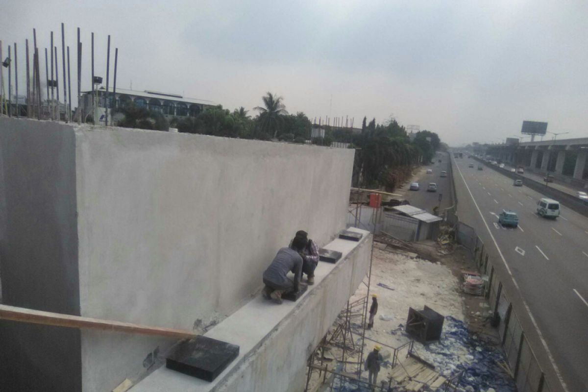 Dua proyek duplikasi jembatan Bekasi ditunda