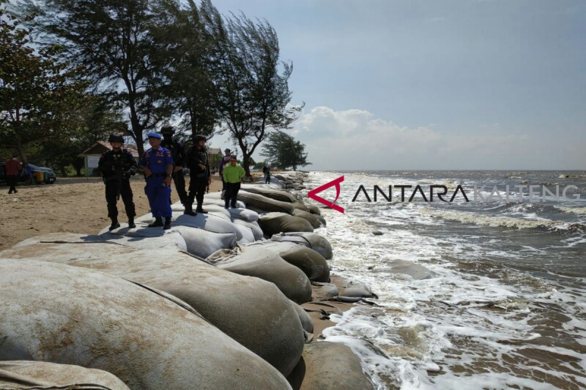 Penanganan abrasi Pantai Ujung Pandaran bisa menghabiskan dana Rp150 miliar