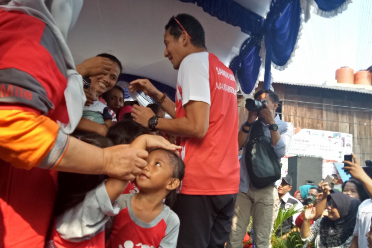 Sandiaga hadiri peluncuran "Anak-anak Warakas Maju dan Bahagia"