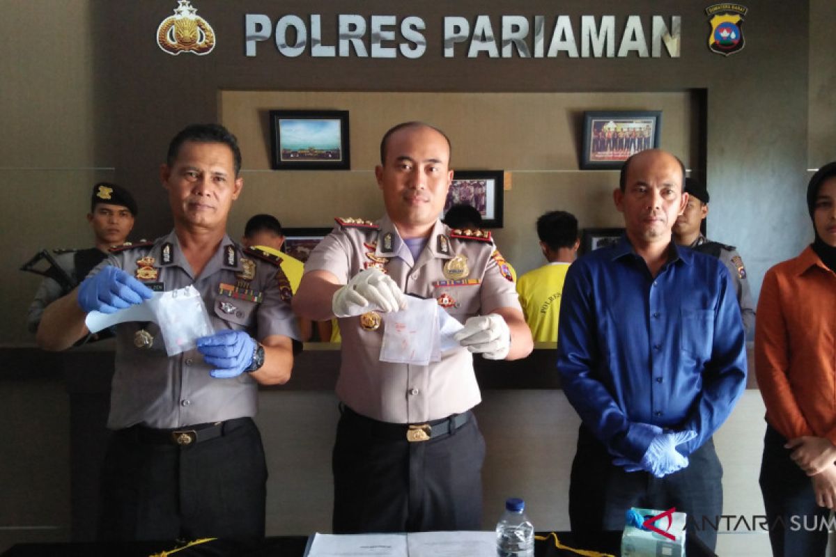 Polisi Pariaman tangkap dua pengedar sabu-sabu jaringan antarprovinsi
