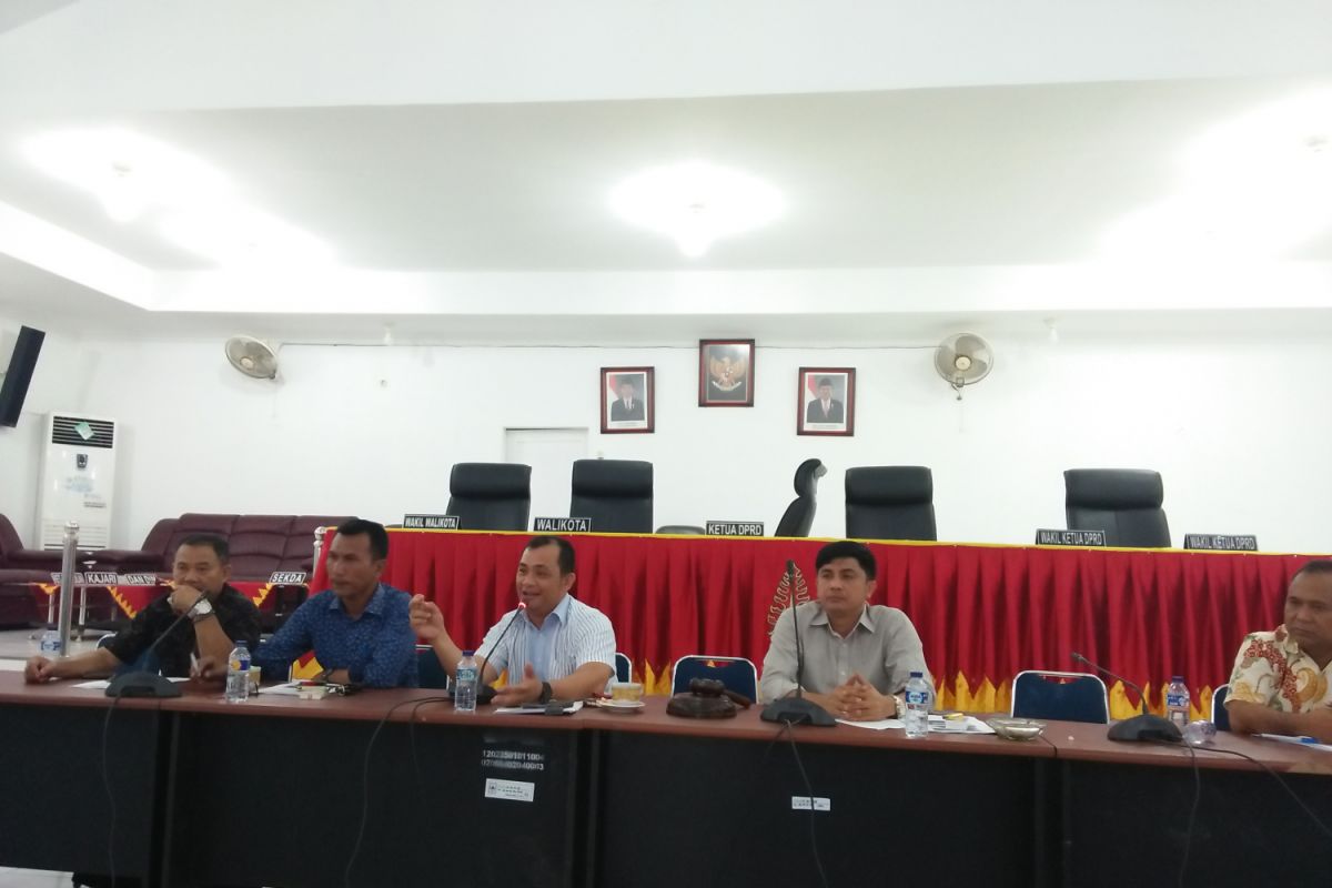 DPRD monitoring pembangunan jalan Desa Samasi