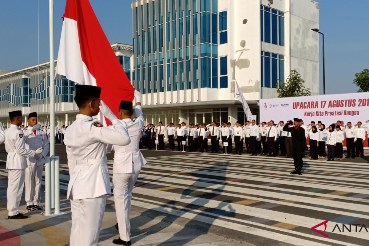 BUMN Hadir-Karyawan BUMN se-Kalsel  Upacara HUT Kemerdekaan