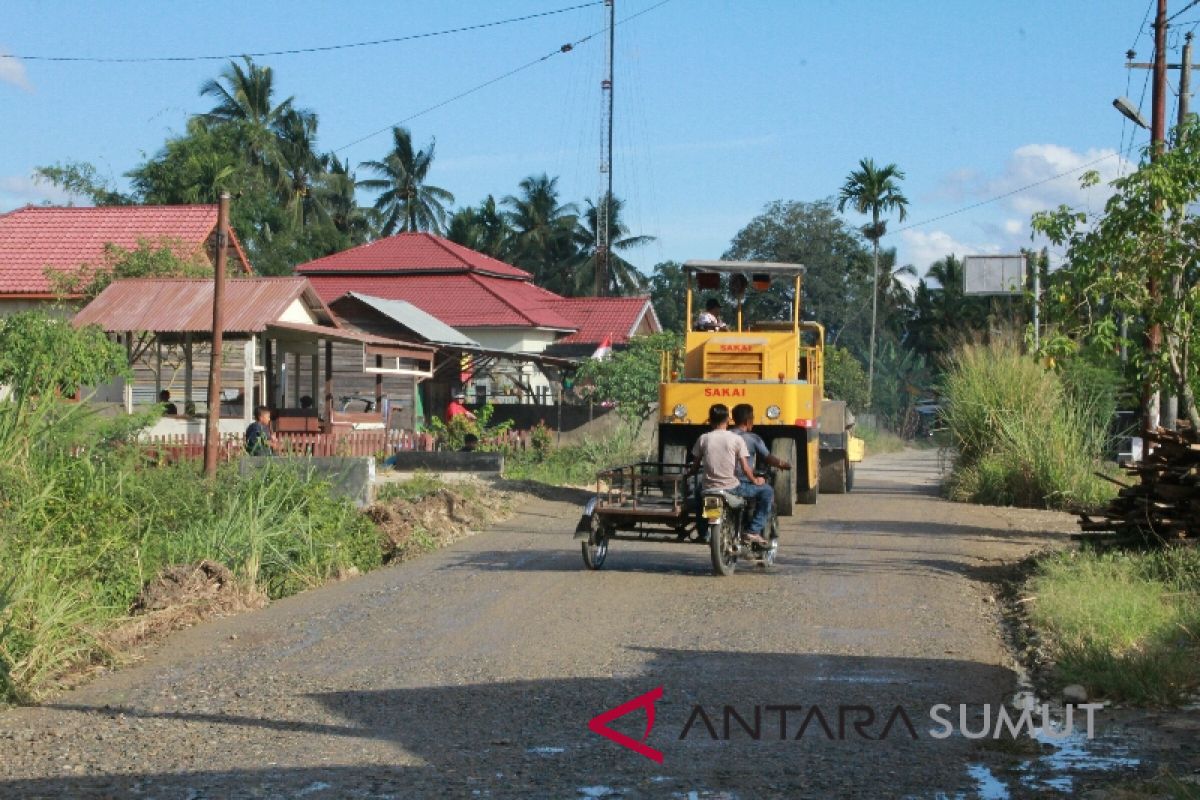 Jalan Panyabungan Timur - Pagur diaspal beton