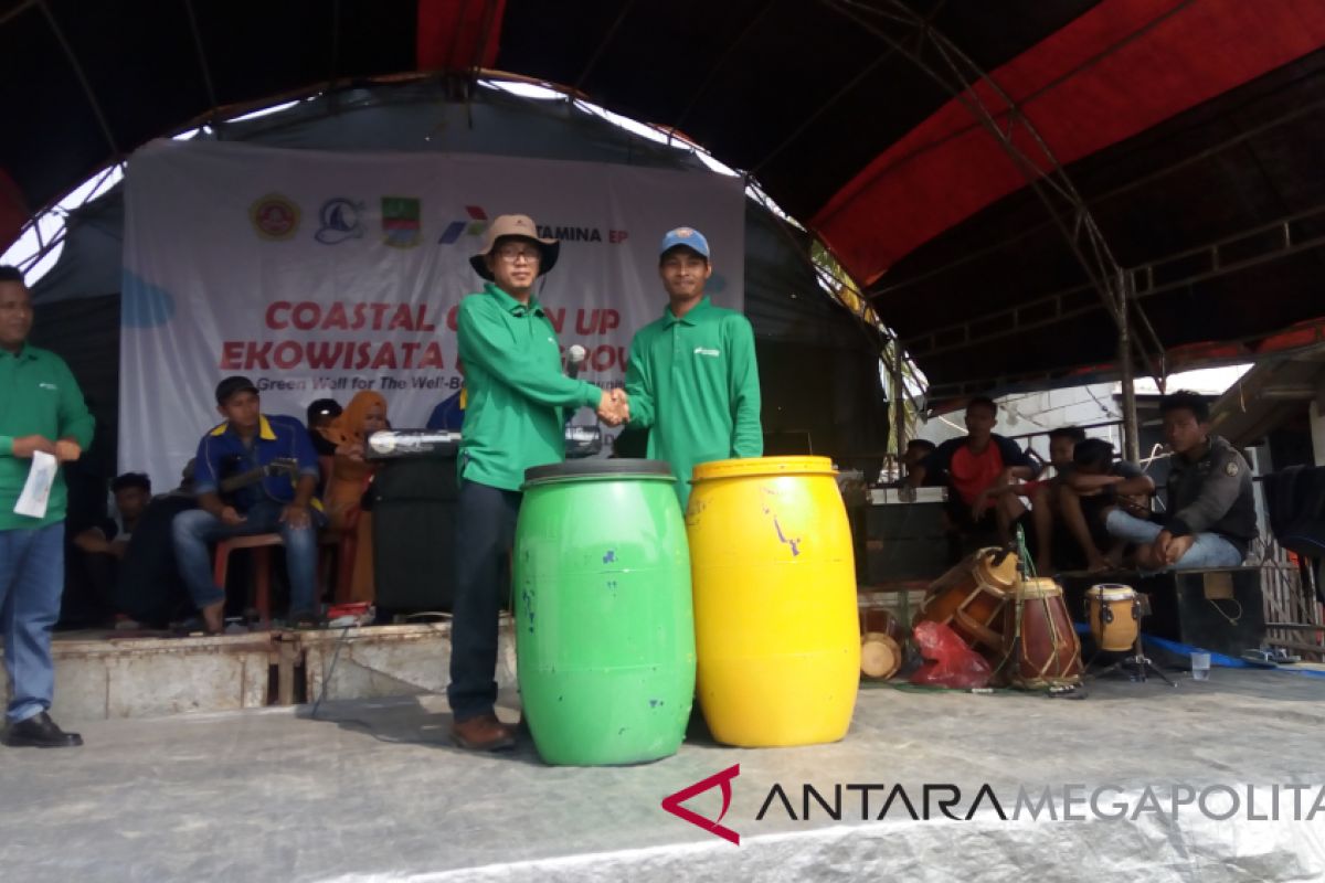 Pertamina Tambun angkut 8 ton sampah Muaragembong