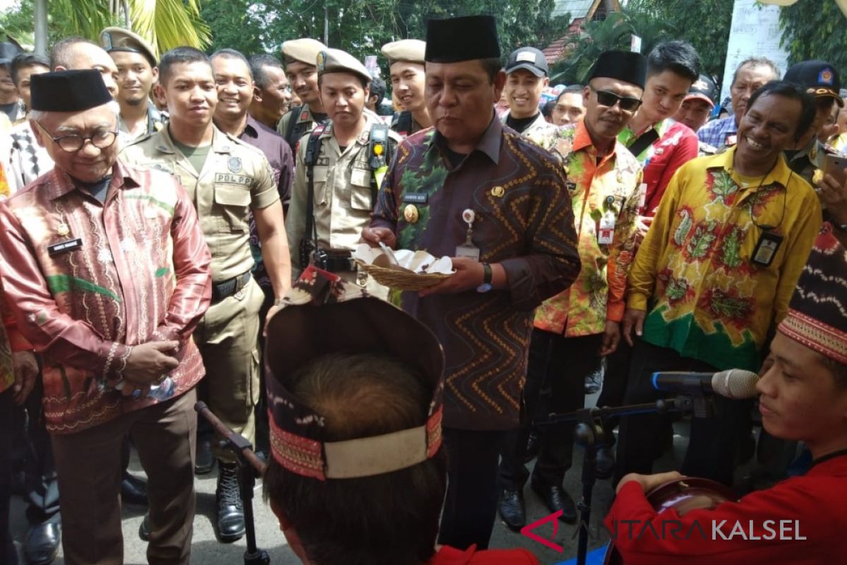 Stand pameran HST jadi perhatian Paman Birin