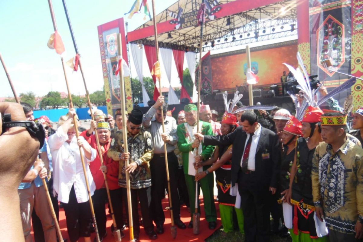 Gubernur buka festival pesona budaya Borneo