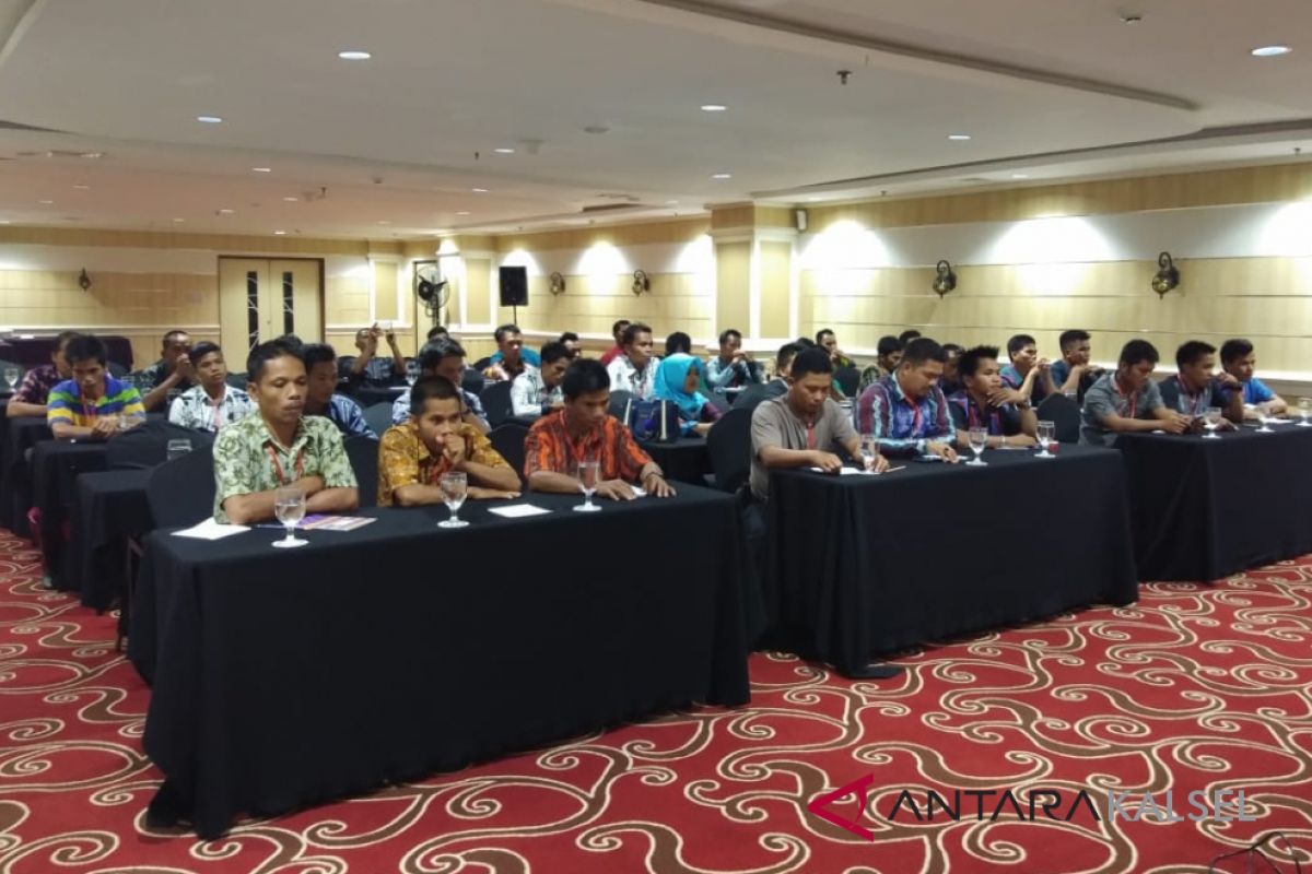 Pemerintahan Desa se-Kecamatan BAT pelatihan di hotel mewah