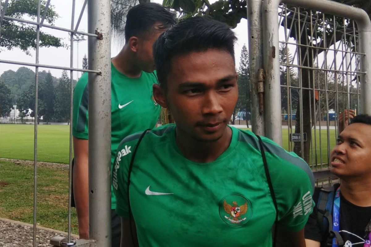 Asian Games (soccer) - Four days for Indonesian defender to recover: doctor