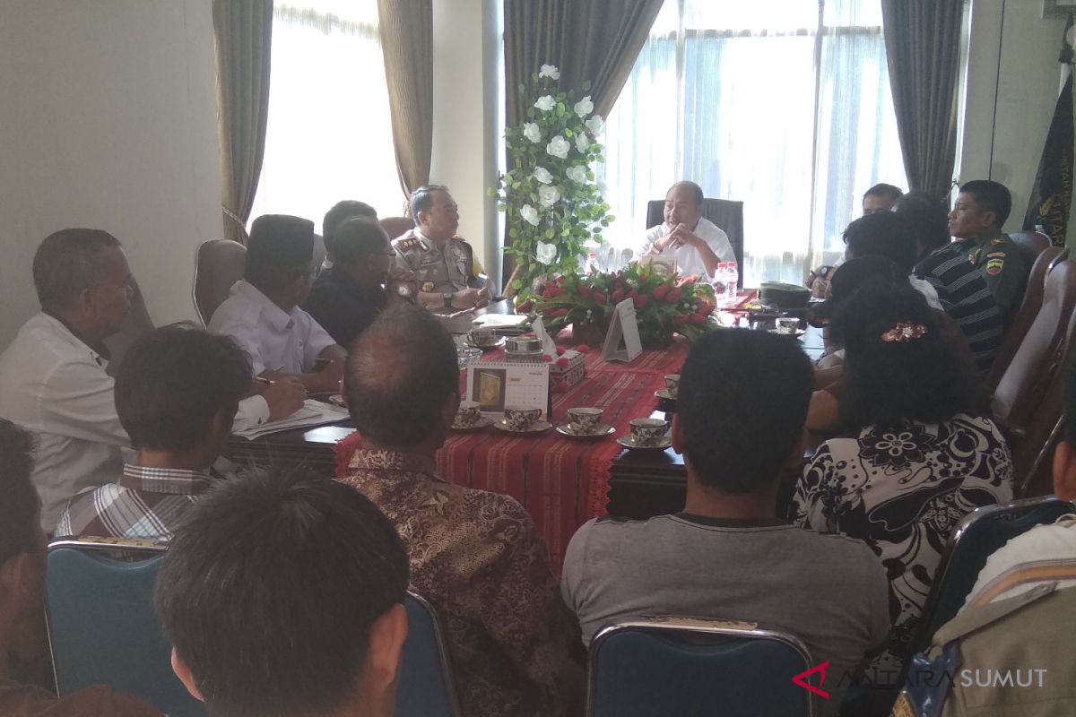 Bupati Nikson imbau penambang pasir bijak cari nafkah