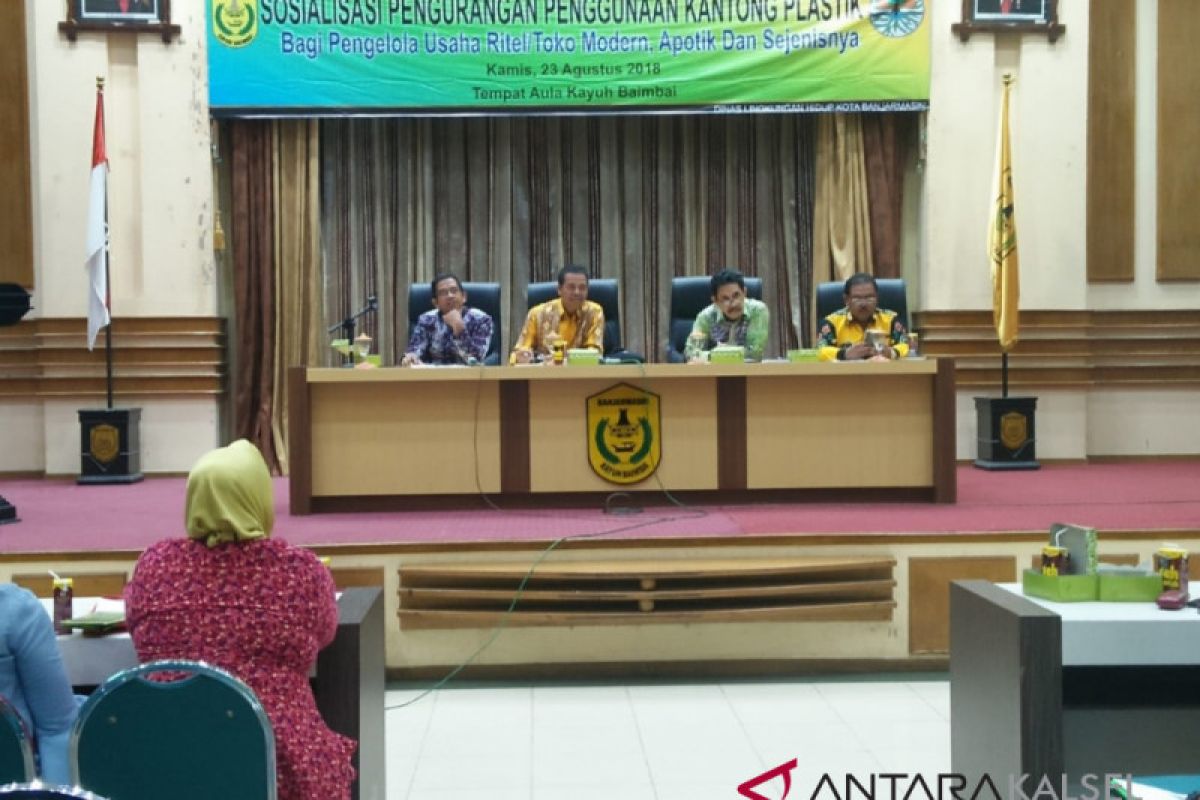 Apotek di Banjarmasin diminta kurangi penggunaan kantong plastik