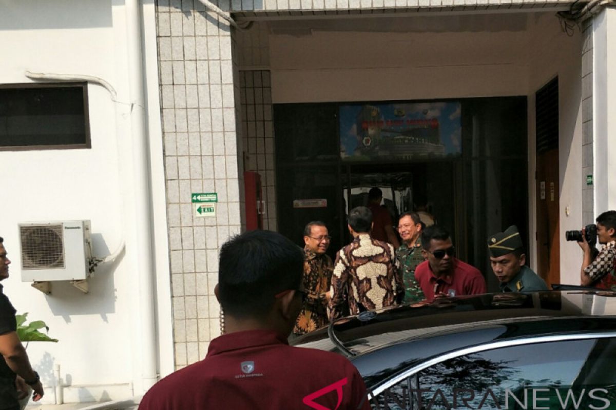 Presiden Jokowi kunjungi Habibie di RSPAD