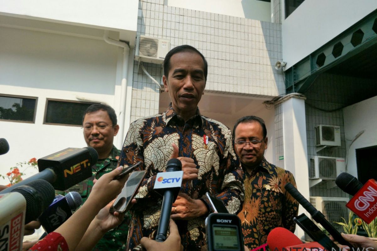 Presiden Jokowi ungkap Habibie sehat