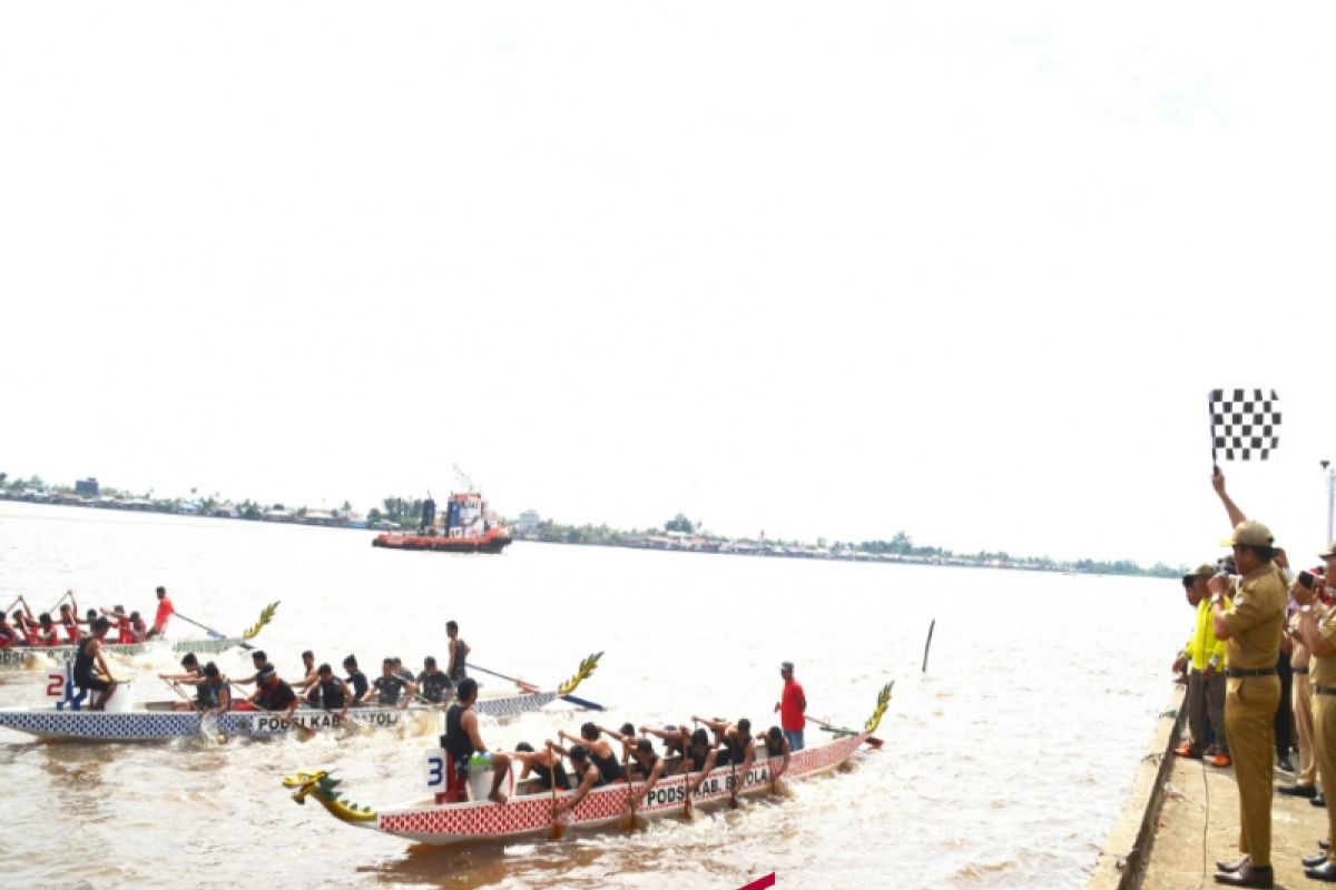 Many dragon boat clubs compete in Batola