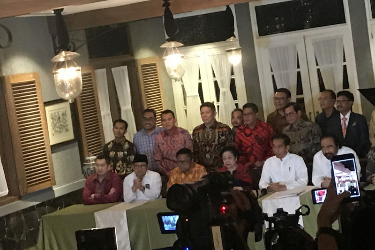 Jokowi sebut Ma'ruf Amin tokoh agama bijaksana