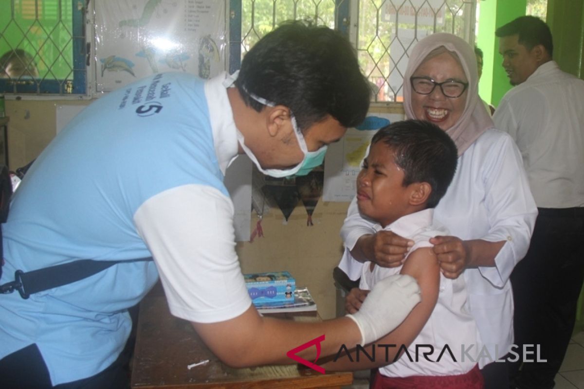 Only 57 percent children immunized MR in Banjarmasin