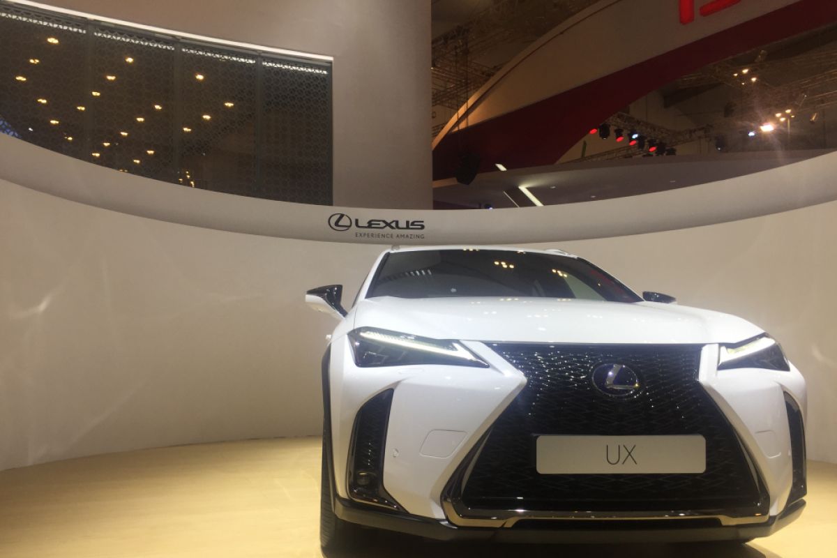 Lexus UX tersedia dalam tiga pilihan di Indonesia