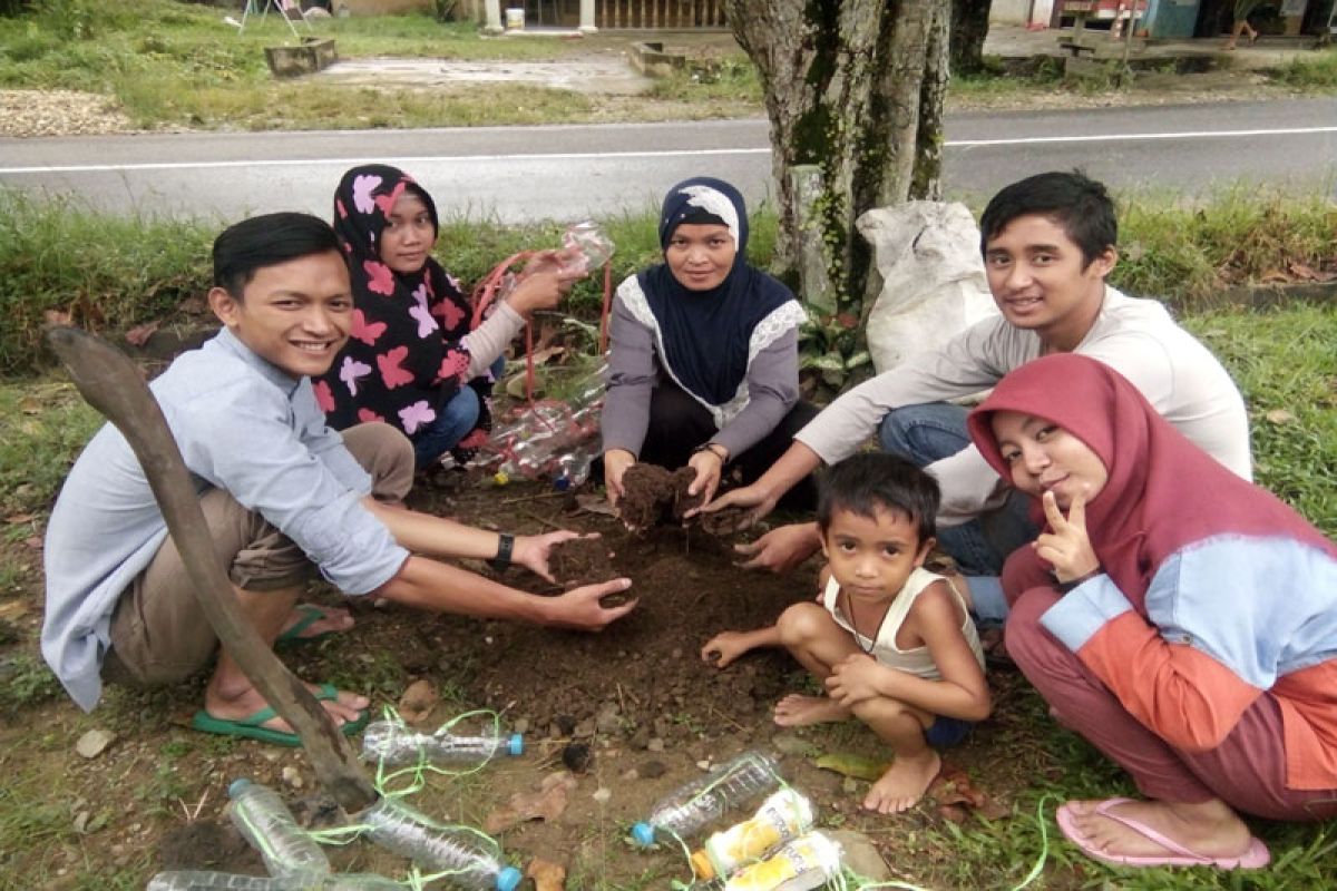 Mahasiswa IPB wujudkan sistem pertanian terpadu di Kalimantan Barat