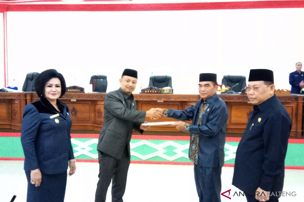 DPRD Barsel setujui satu Raperda menjadi Perda