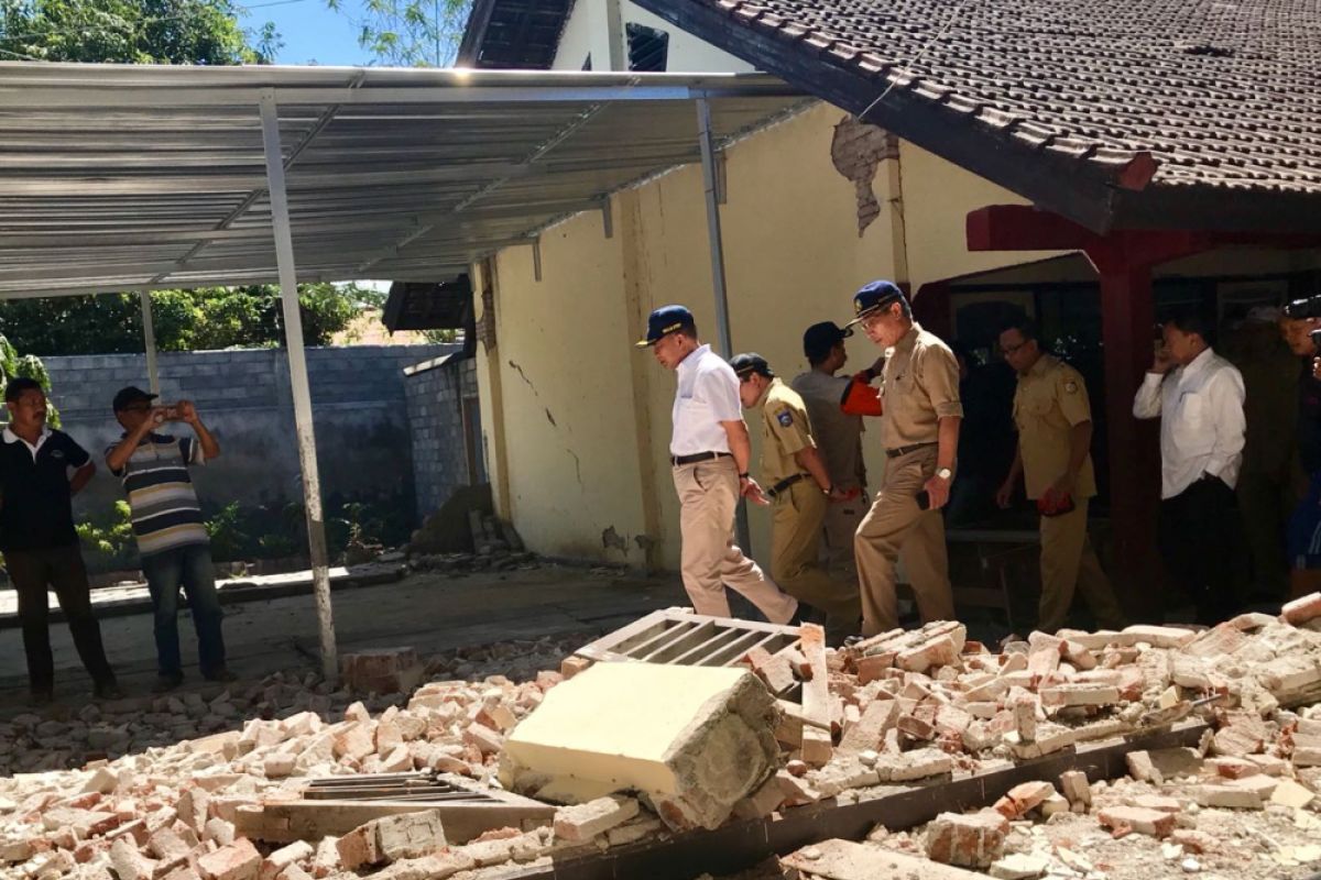 Mendikbud sambangi sekolah Lombok Timur terdampak gempa