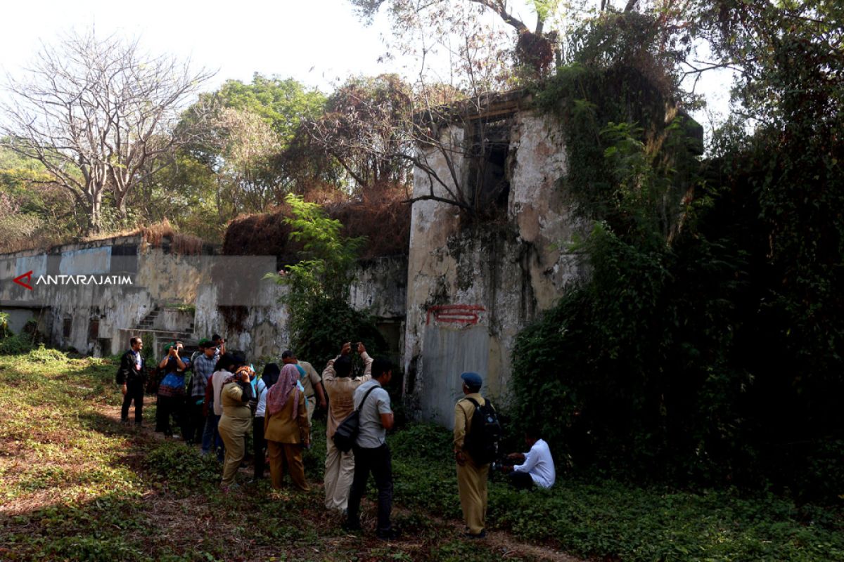 Pemkot Surabaya Gandeng Pemerhati Sejarah Observasi Benteng Kedung Cowek
