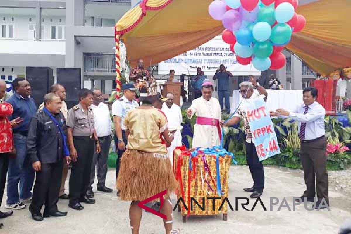 Uskup Timika: pendidikan tungku api masyarakat lokal