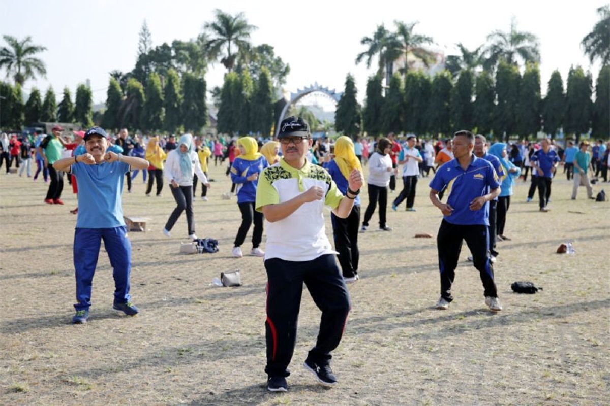 Tari Poco-poco Indonesia memecahkan rekor dunia