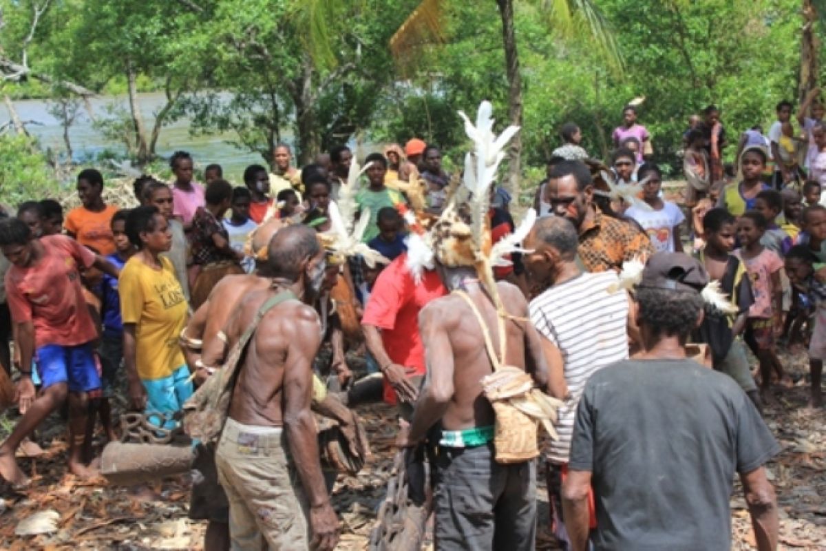 Bupati Asmat ajak masyarakatnya melestarikan budaya