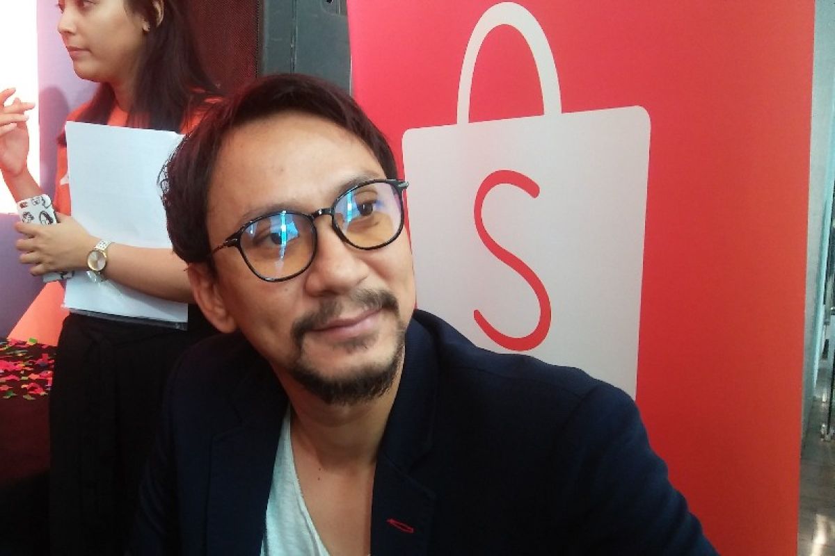 Vincent Rompies bicara soal kebiasaan berbelanja online