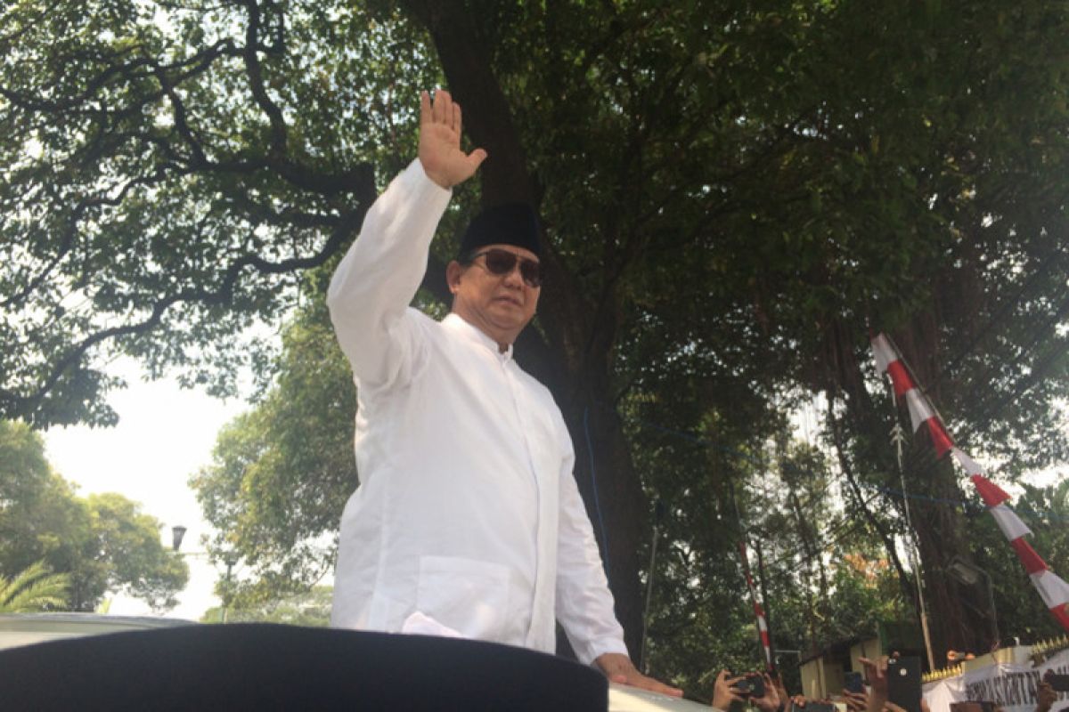 Prabowo-Sandiaga Uno daftarkan diri ke KPU