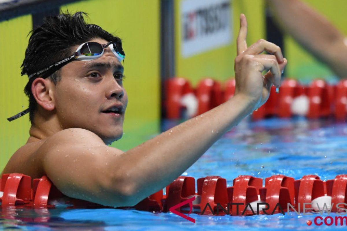 Isaac Schooling berjaya di arena renang