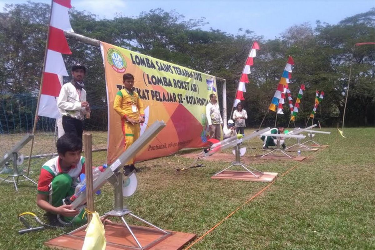 131 peserta ikuti lomba peluncuran roket air