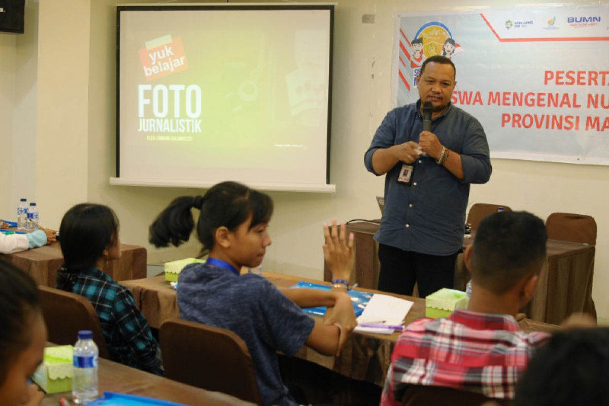 BUMN Hadir - siswa mengenal nusantara dibekali pengetahuan foto jurnalistik