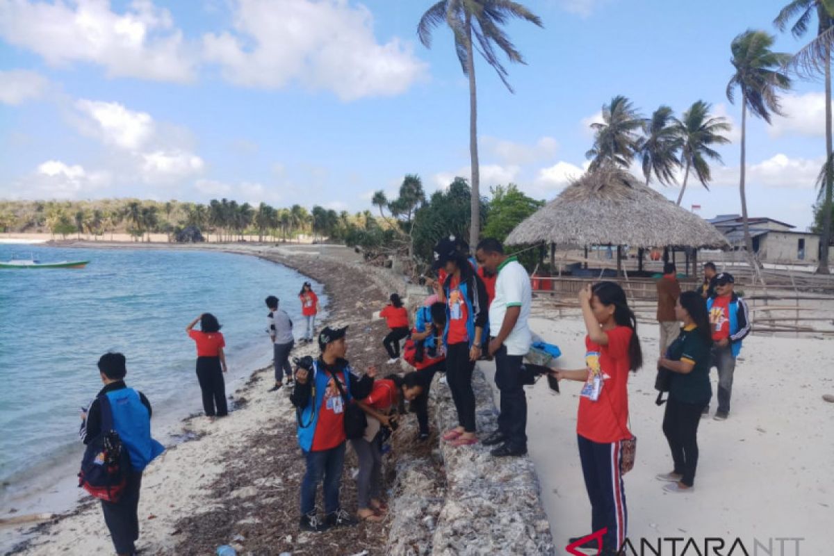 BUMN Hadir - Peserta Siswa Mengenal Nusantara Kalsel Berbaur Dengan Warga Banten